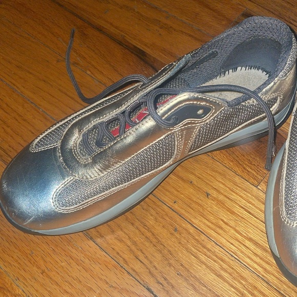 Prada gold sneakers - Picture 6 of 17